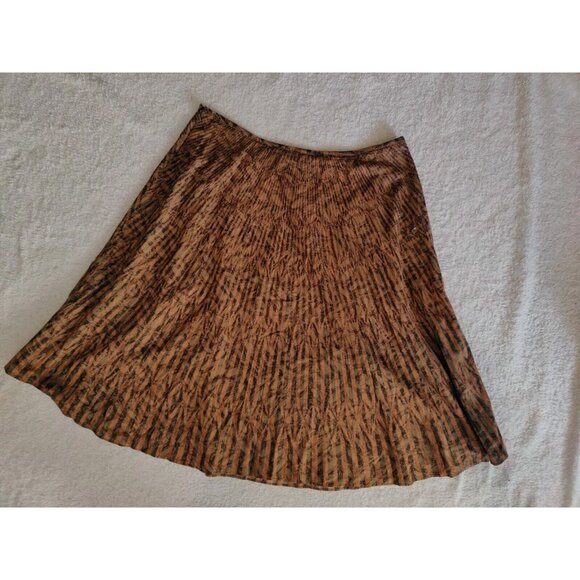 Liz & Co Dresses & Skirts - Liz & Co A-Line Orange & Greenish Gray Striped Knee/Midi Skirt 14 (35x27)
